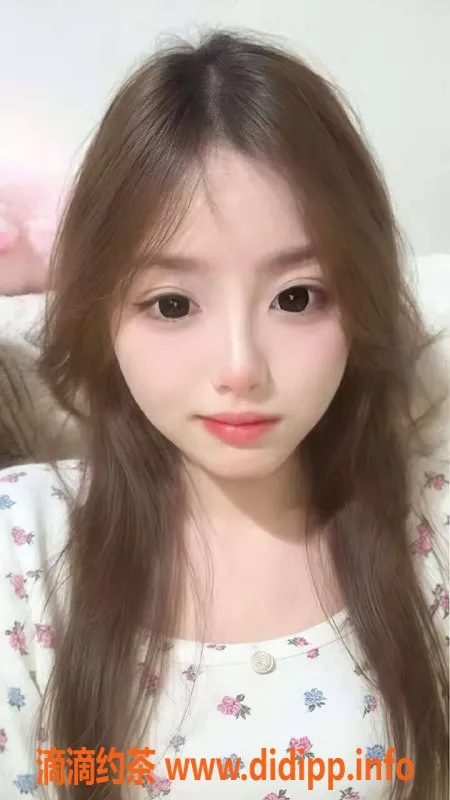 北京楼凤-石景山燕子，20岁微胖肉蛋身材，茶费1K