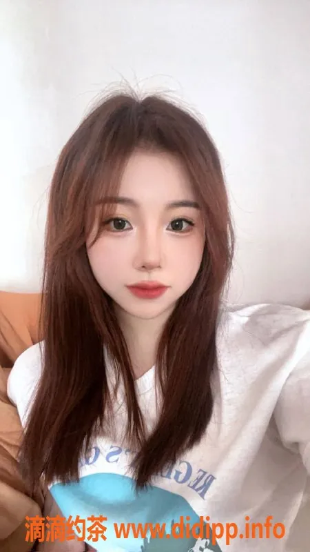 上海楼凤-上海南方女孩小奶酪，165cm天然36C，超甜体验