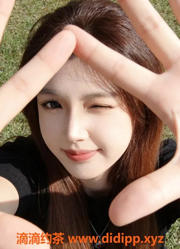 温州楼凤-乐清小昭：165cm温柔甜美邻家女孩，700元45分钟