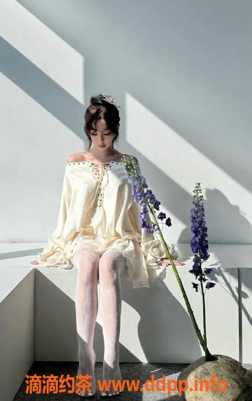 杭州上门服务-上城萌妹，21岁D胸美女，主动热情，快来约！