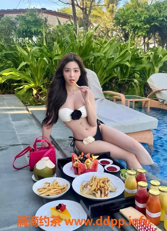 杭州上门服务-上城萌妹，21岁D胸美女，主动热情，快来约！