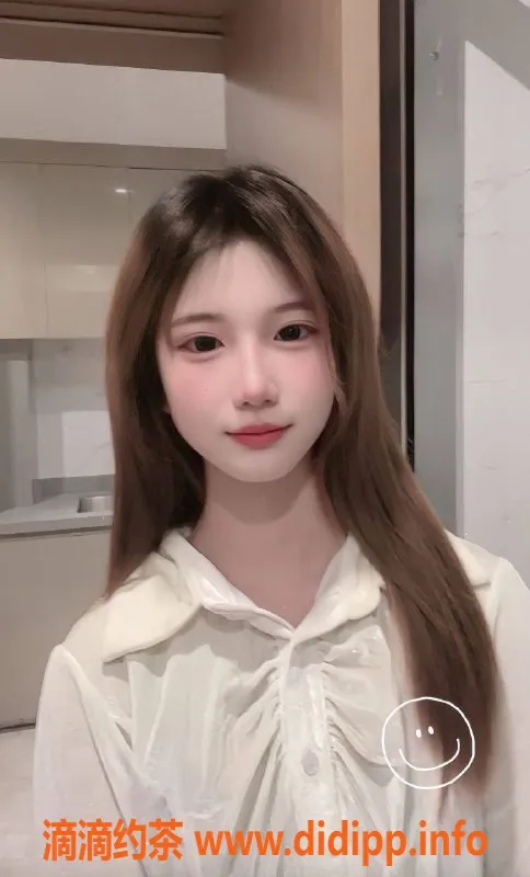 长沙楼凤-雨花区婉儿，18岁168身高，热情服务等你来体验