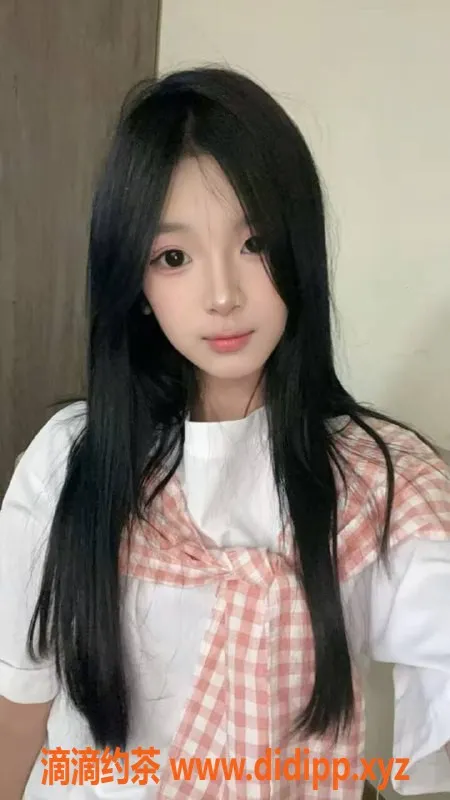 深圳楼凤-深圳龙岗甜甜，1000p，嫩妹双向服务