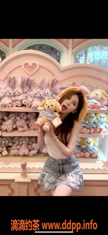 深圳楼凤-龙华小鱼，20岁170CM，48KG，优质服务等你体验！