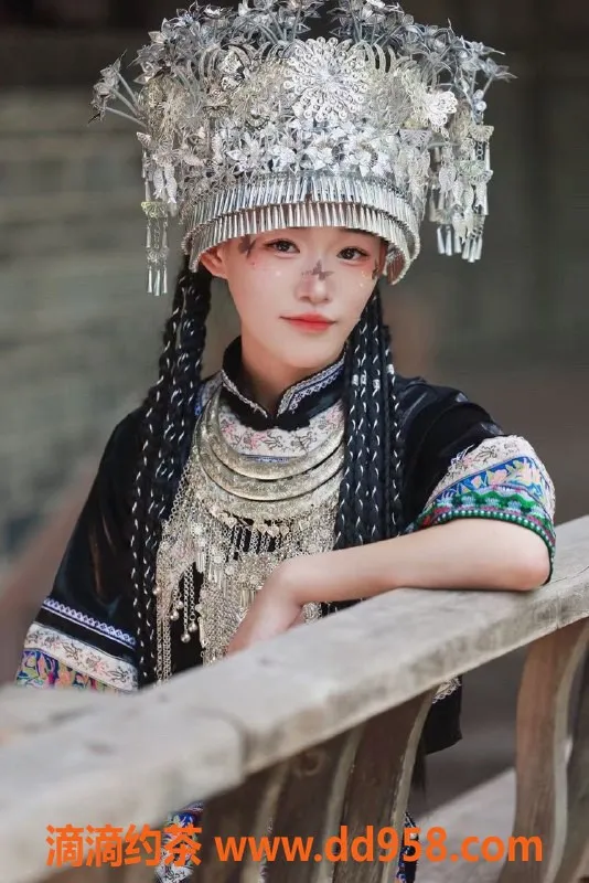 成都楼凤-武侯区御姐依依，代聊6P服务，课时费6/10