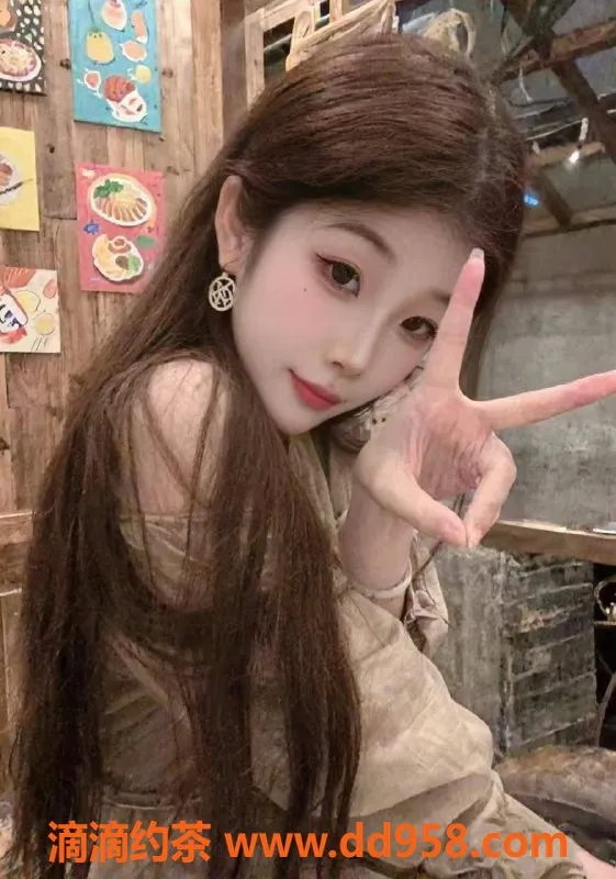 东莞楼凤-南城美美女大学生，服务优质，价格公道