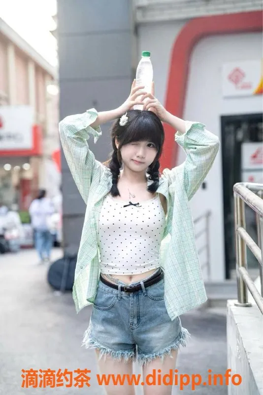 常州楼凤-常州小雅 22岁 166cm B罩杯 94斤 欢迎体验