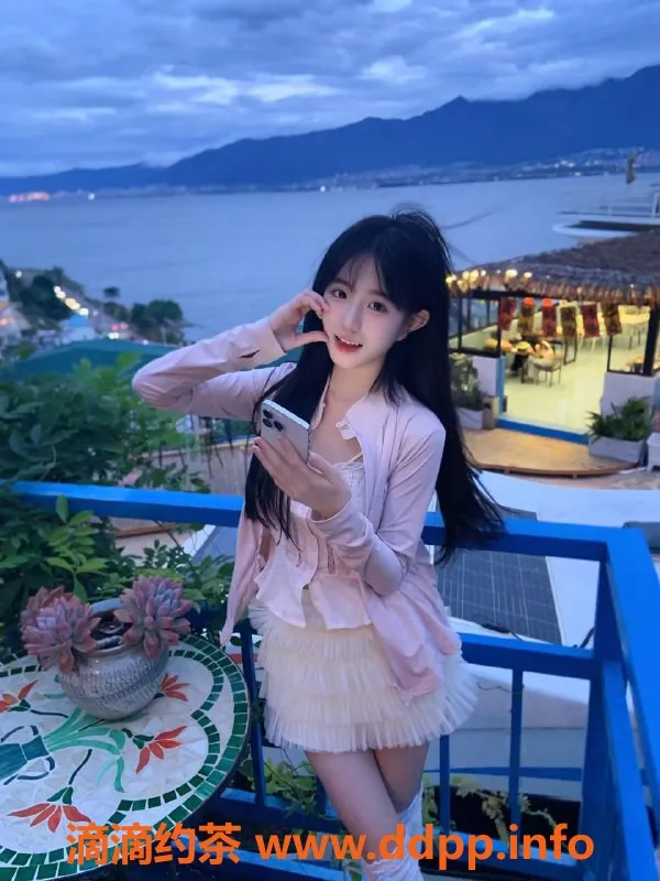 深圳楼凤-南山柚柚，1600元纯欲嫩妹，丝袜制服服务