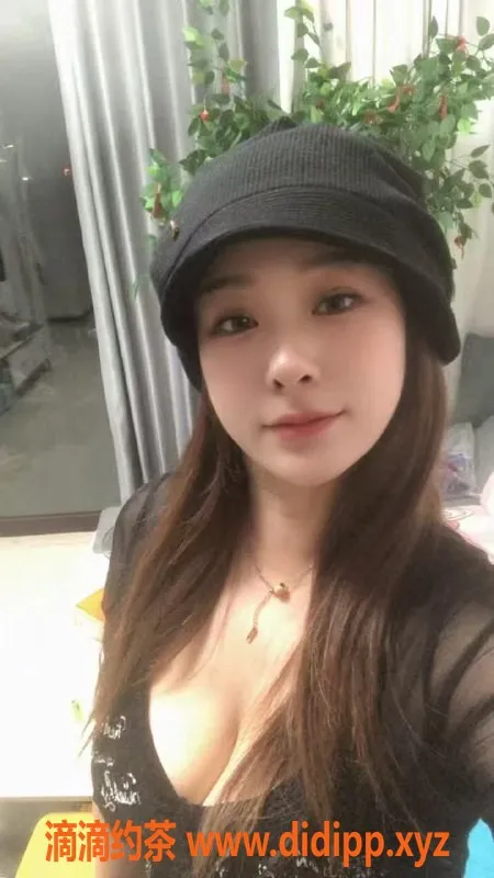 广州楼凤-天河可儿，1000元巨乳御姐等你来约