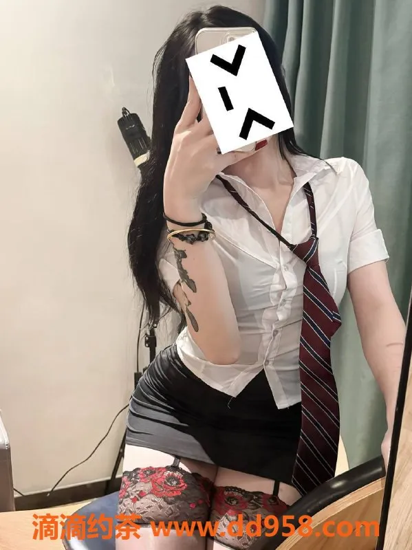 广州楼凤-广州番禺小艺，700元私密服务体验