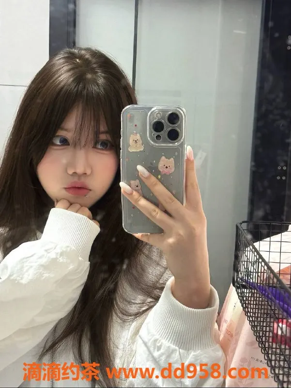 广州楼凤-番禺嫩妹啊纯，800元舌吻夜课服务