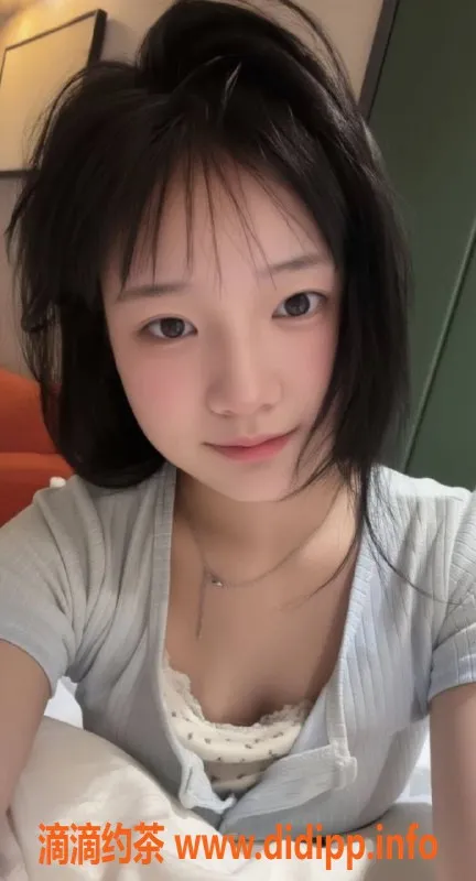 深圳楼凤-深圳小🐟鱼，性感嫩妹，900起价，舌吻制服服务