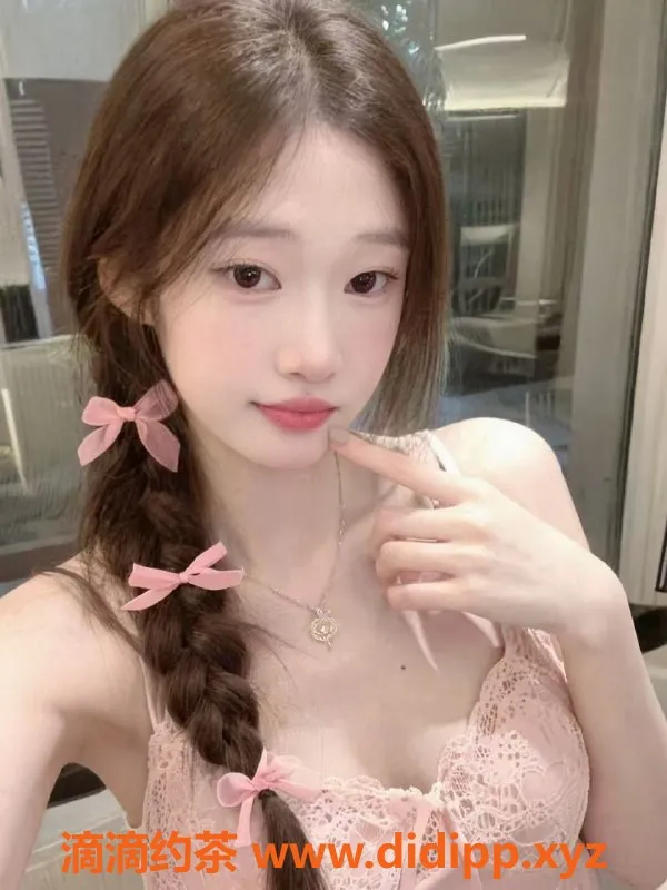 广州楼凤-天河嫩妹小宝贝，水费700p，69式亲密服务