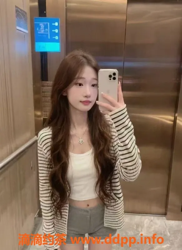 广州楼凤-天河嫩妹小宝贝，水费700p，69式亲密服务