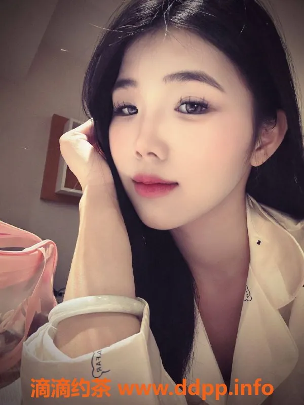 广州楼凤-广州天河姬小雪，700/1400元，身材火爆