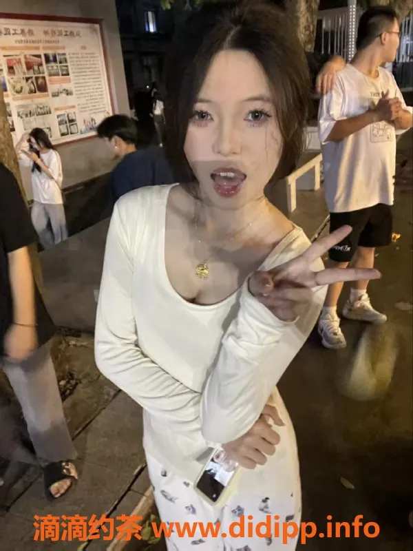 中山楼凤资源信息,古镇性感双姝，快餐350、洗吹450等你来体验！