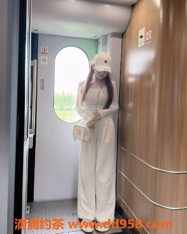 深圳楼凤-南山潮喷水娃娃，消费1300p起，魅力四射