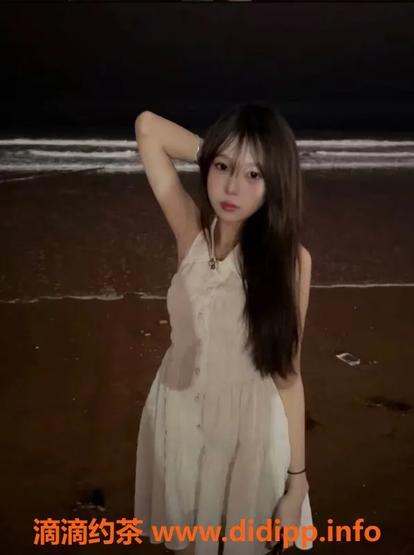 昆明楼凤资源信息,盘龙区奶糖，800元即享舌吻服务