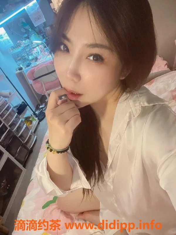 上海楼凤-珊珊少妇兼职，1500pp高质量服务等你来约