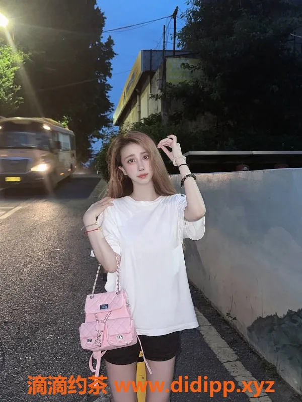 深圳楼凤-福田佳佳 163cm 43kg 2500元起 高级服务