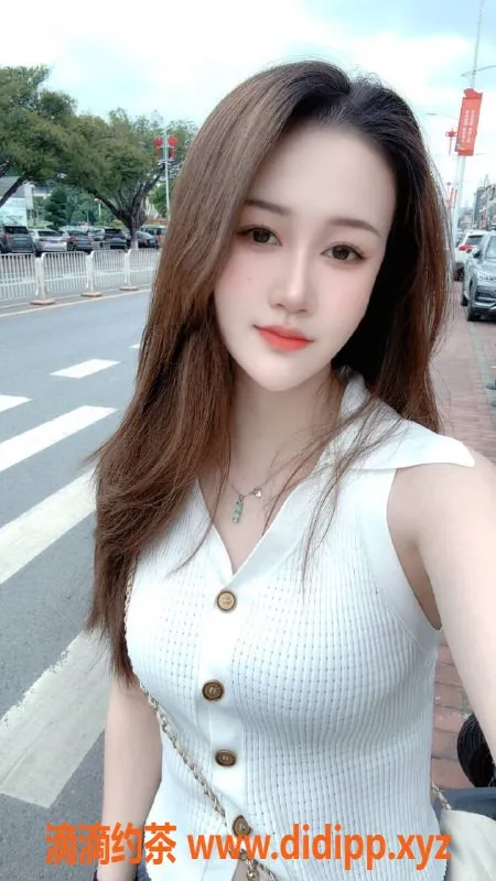 深圳楼凤资源信息,龙岗高馨20岁，170cm，52kg，700元起