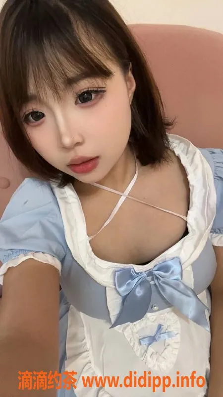 成都楼凤-阿基蕾拉 成都 16岁 155cm 95斤 400元体验