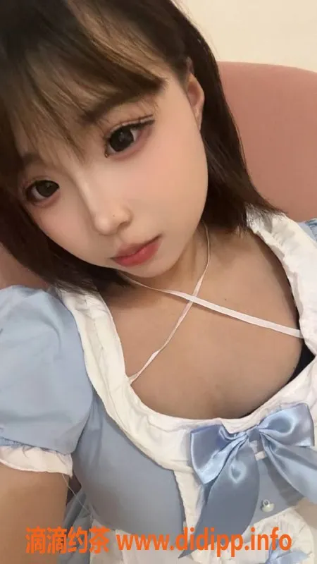 成都楼凤-阿基蕾拉 成都 16岁 155cm 95斤 400元体验