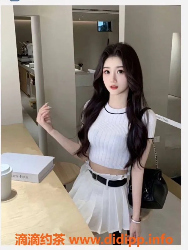 广州楼凤-周菲儿，广州天河美女，600元体验服务