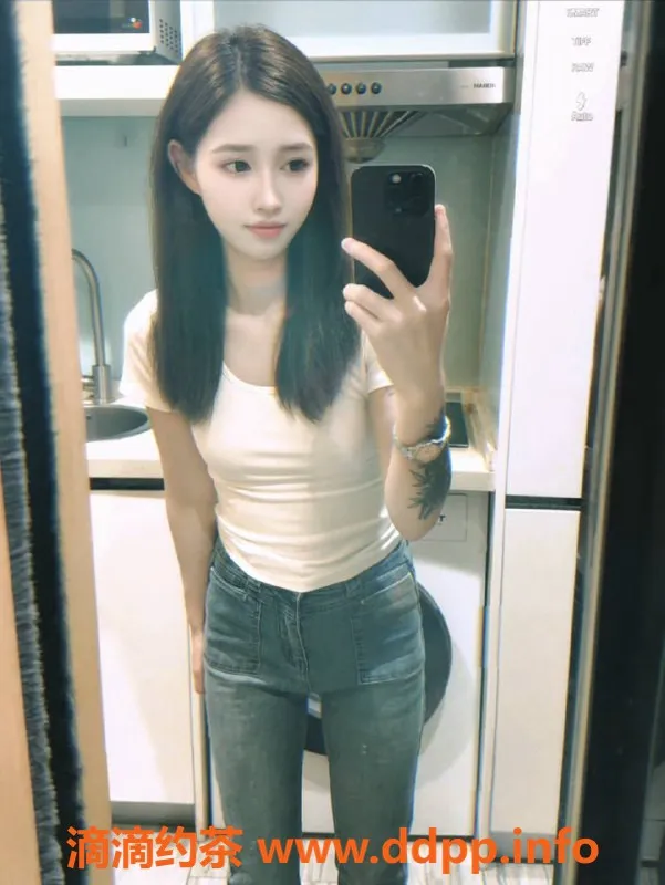 扬州楼凤资源信息,扬州小土豆，身材出众，六佰预约