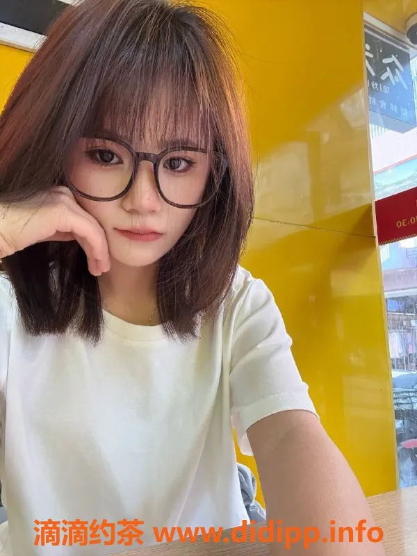 广州楼凤资源信息,白云维妮，超热御姐，69p，舌吻服务，600起