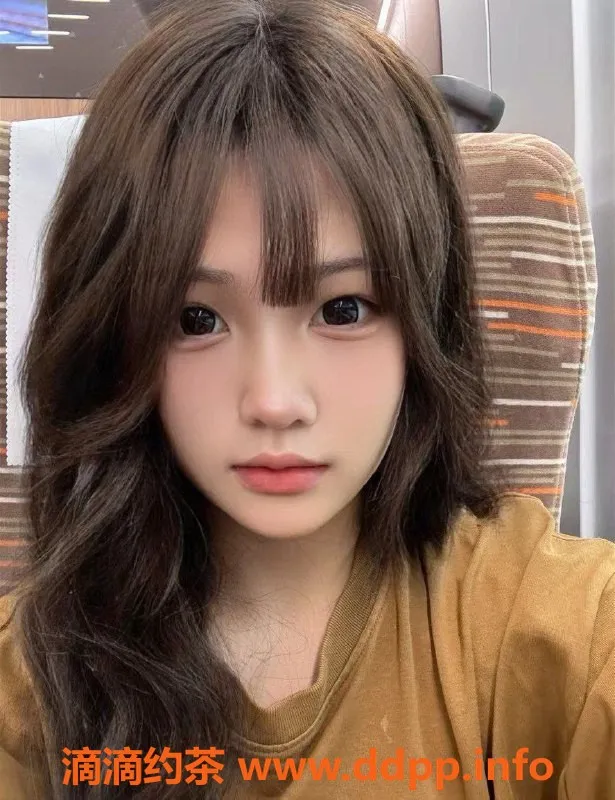 北京楼凤资源信息,三里屯小诗，165cm学生，尽享舌吻与陪浴