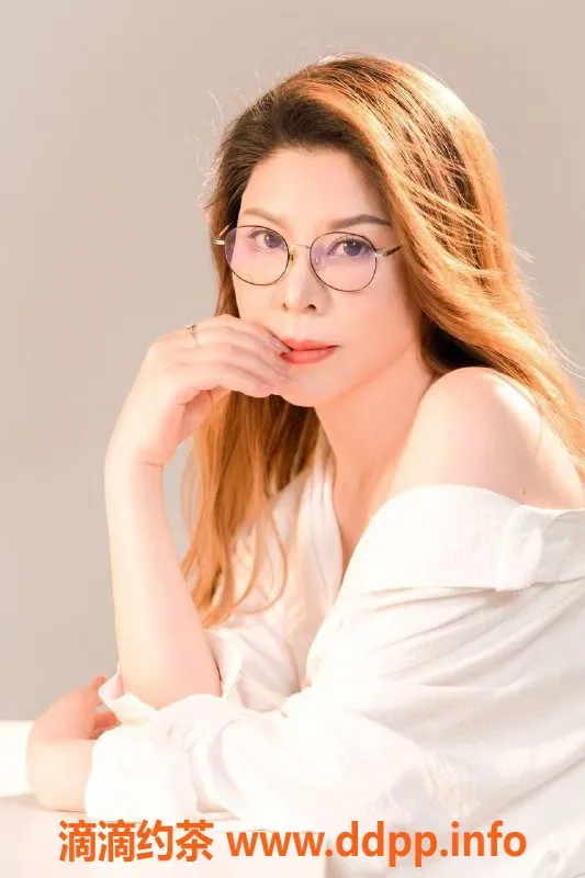 广州楼凤-白云贝儿，500元私密服务，熟女魅力