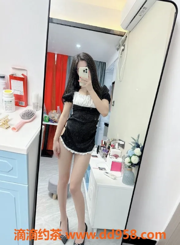 深圳楼凤-宝安岚岚，水中萧服务，700元起