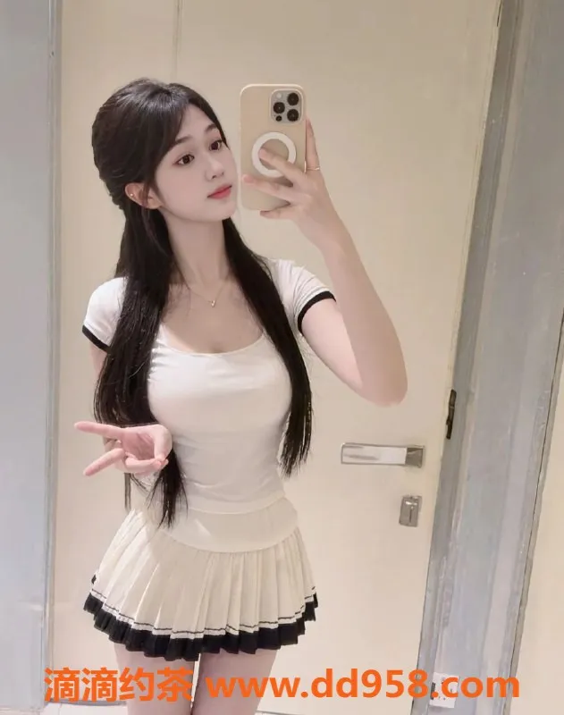 深圳楼凤-龙岗宝儿 大胸嫩妹 身高不详 服务2000p起