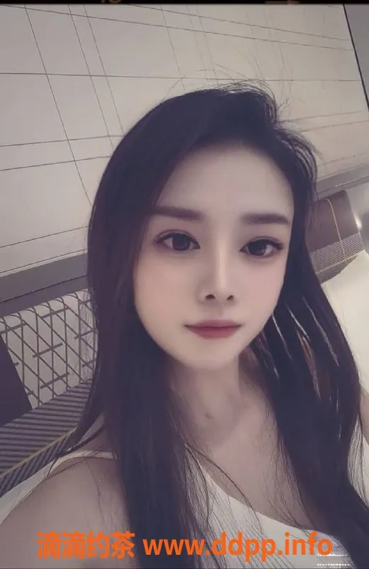 北京楼凤-朝阳亮马桥啊奇，26岁，166cm，95斤，茶费1K