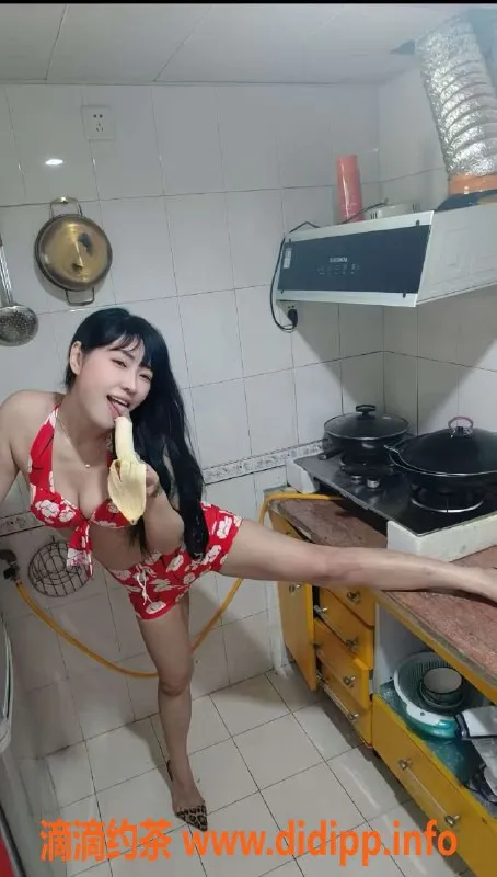 深圳楼凤资源信息,深圳罗湖红酒妹，168cm，50kg，26岁，服务超赞！