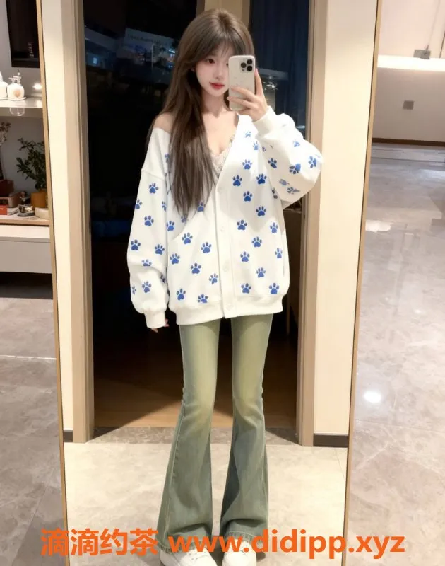 深圳楼凤-宝安宝宝 性感萝莉 1068起 舌吻六九服务