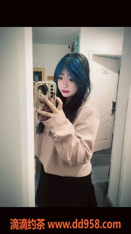 成都楼凤-武侯区小雪，18岁，163cm，60kg，服务超赞