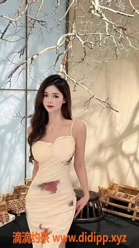 广州楼凤-白云甜甜，600元畅享夜课与69服务