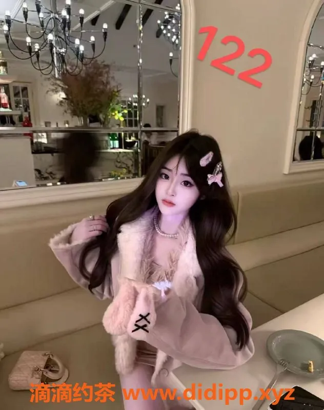 广州楼凤-佛山虞美人俱乐部 00后性感半裸服务