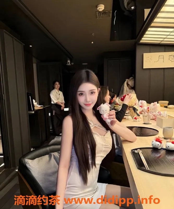 南通楼凤-南通小萌，163身高，48体重，服务价P800