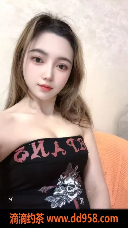 深圳楼凤资源信息,罗湖糖糖，800元享深喉制服服务