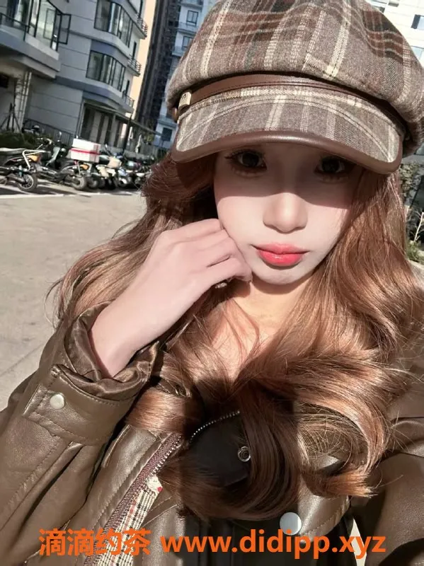 常州楼凤-常州23岁冰冰，身高167，价格8起