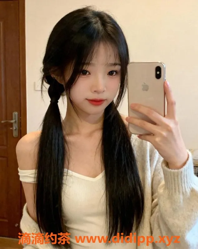 深圳楼凤-南山欣怡 800元嫩妹服务 六九互动