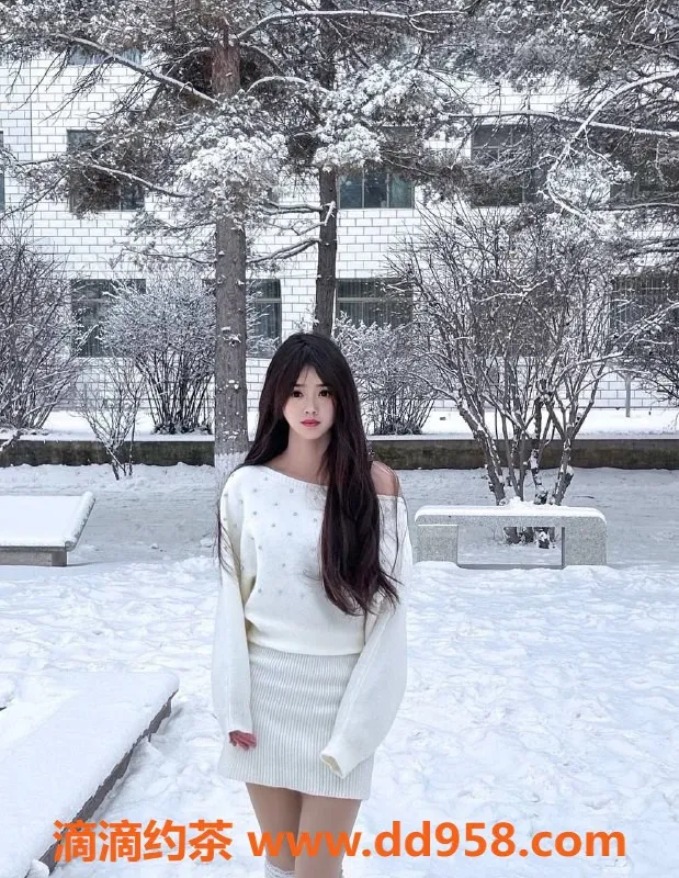 深圳楼凤-深圳龙华小龙女，800p体验甜蜜服务