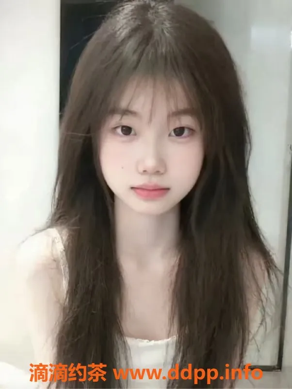 无锡楼凤资源信息,锡山区高颜值小静，白虎嫩妹陪浴服务！