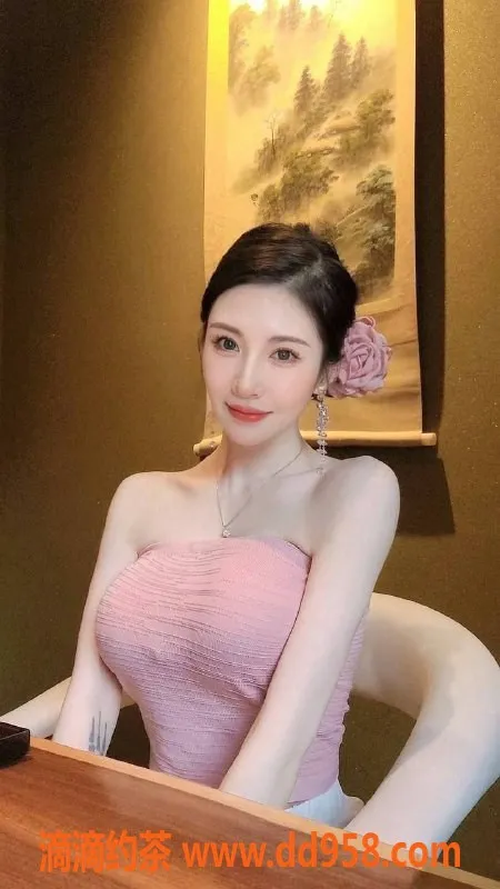 深圳楼凤-福田索菲亚，混血长腿美女，1300P等你来体验