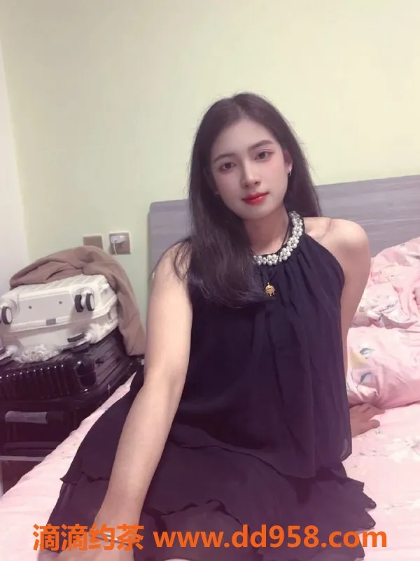 昆明楼凤-官渡区小麦兜，600元服务，性感制服诱惑