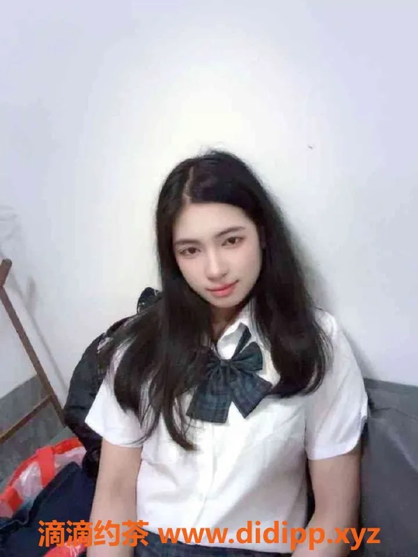 昆明楼凤-官渡区小麦兜，600元服务，性感制服诱惑