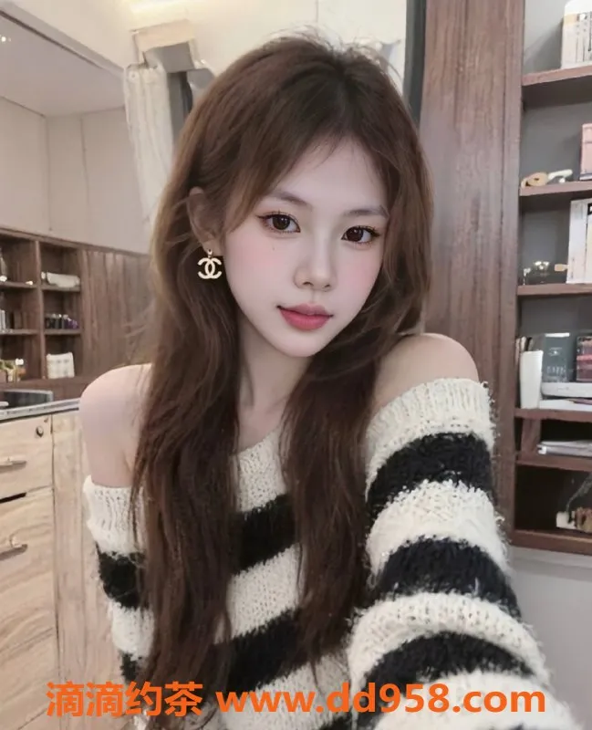 中山楼凤-西区小荷，18岁可爱少女，700元起